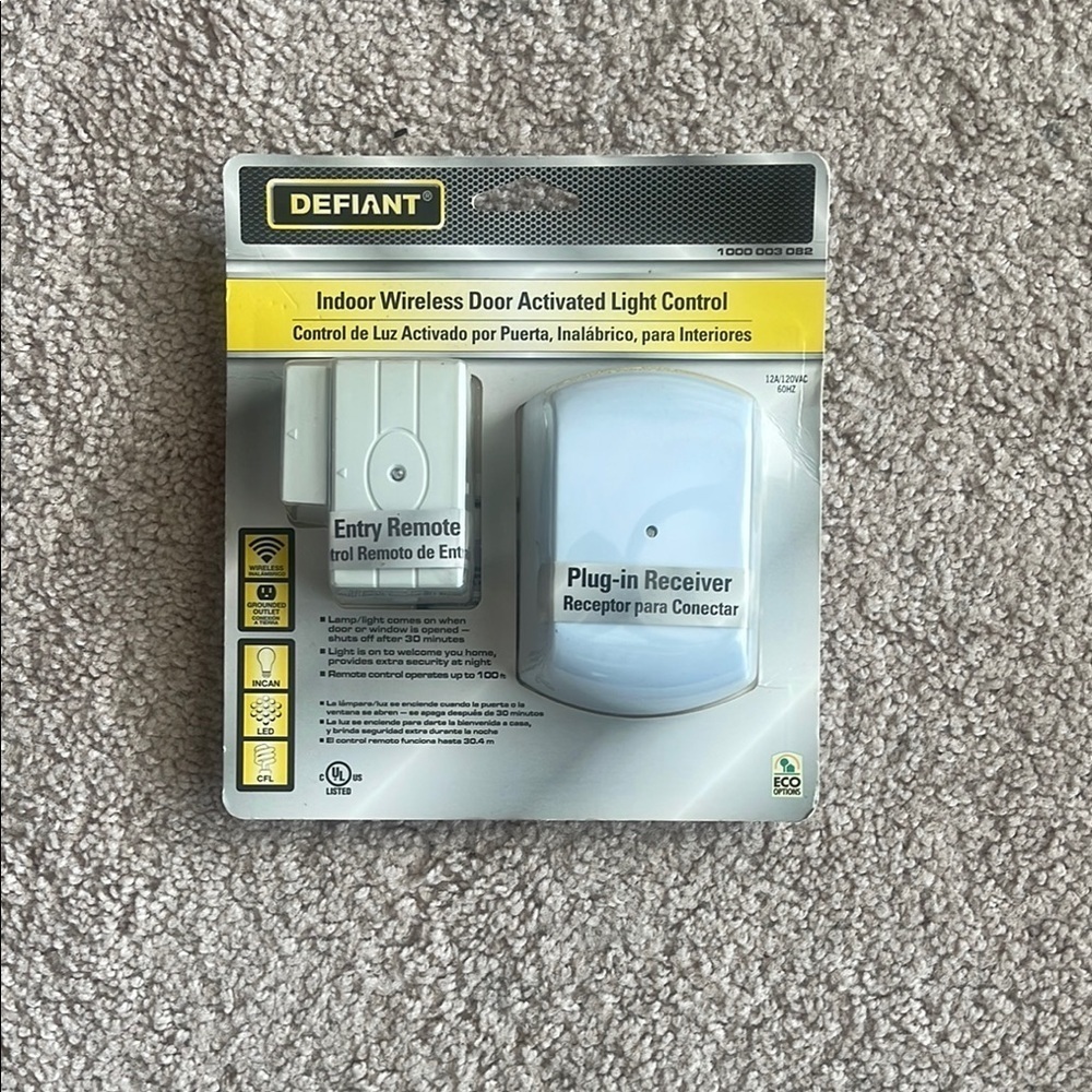 NWT Defiant Indoor Wireless Door Activated Light Control